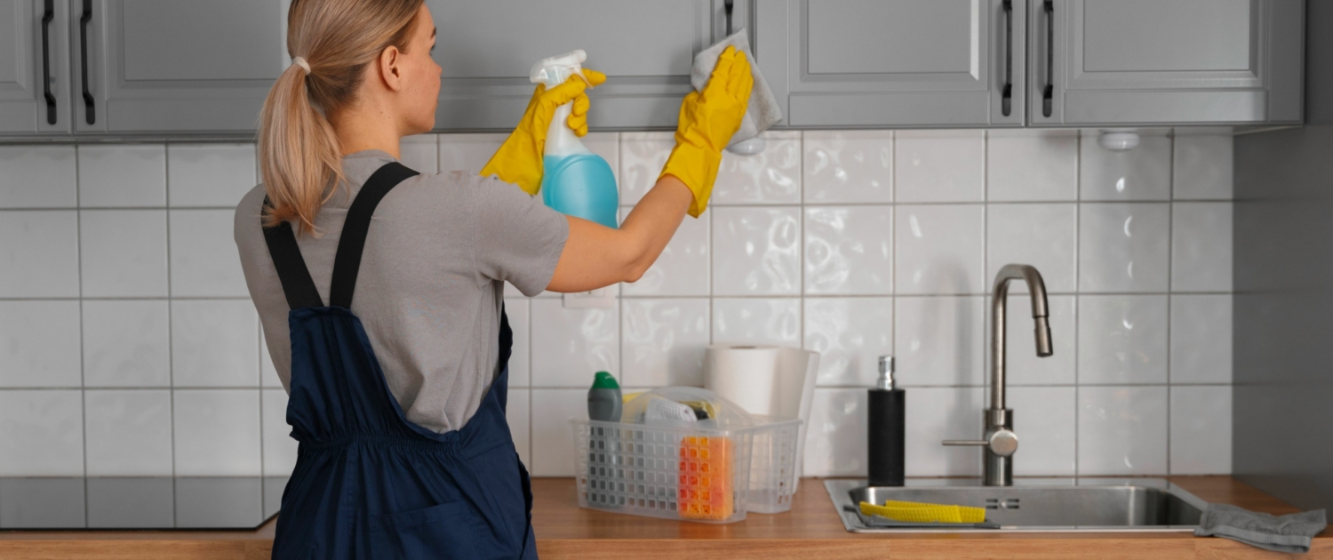 medium-shot-woman-cleaning-home